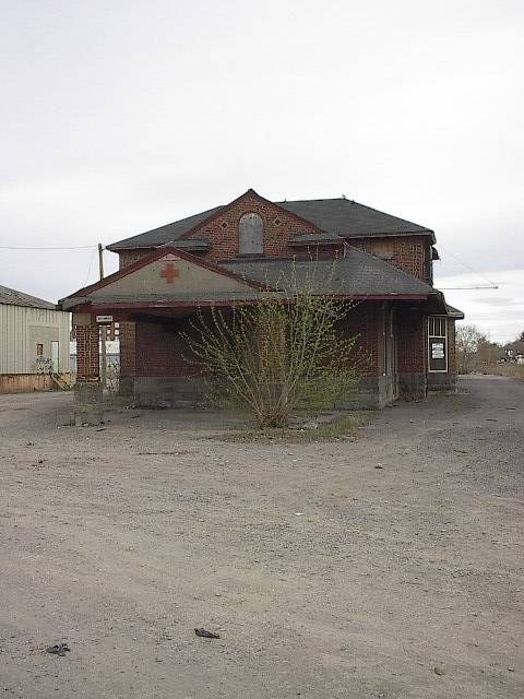 Fredericton station in 2002. Photo by Steve Boyko